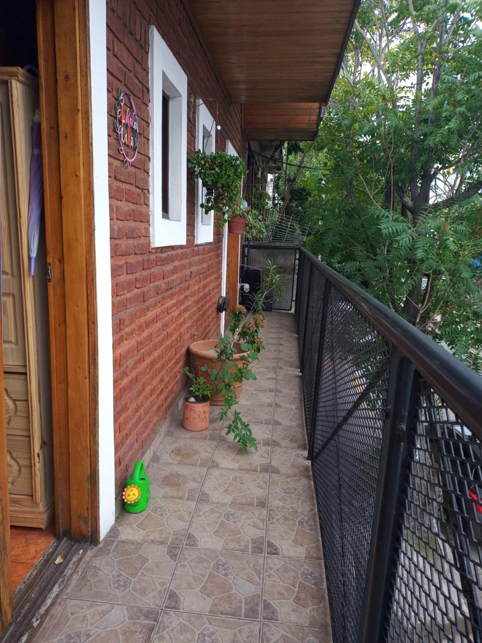 Casa con Galpon
