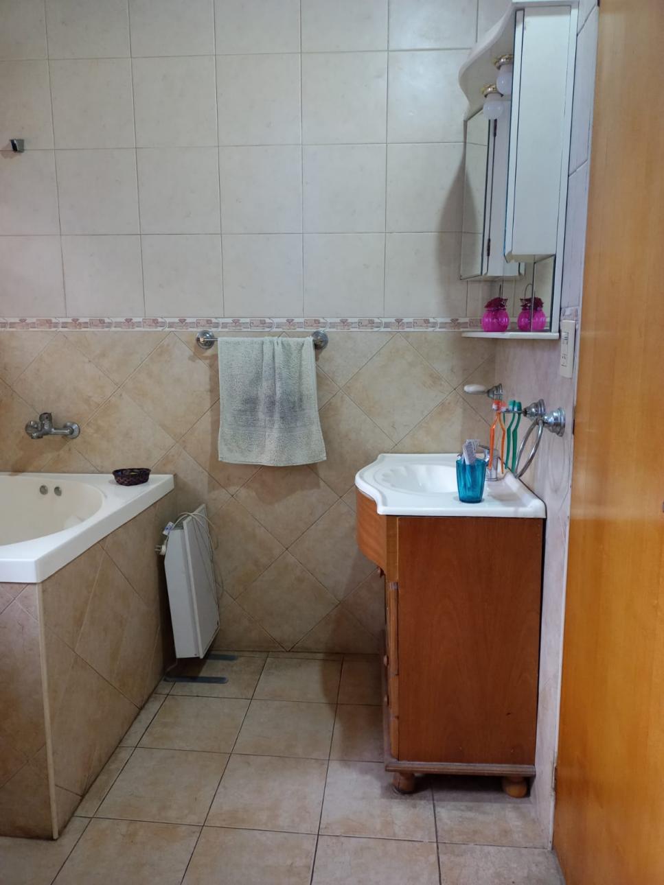 Casa con Galpon