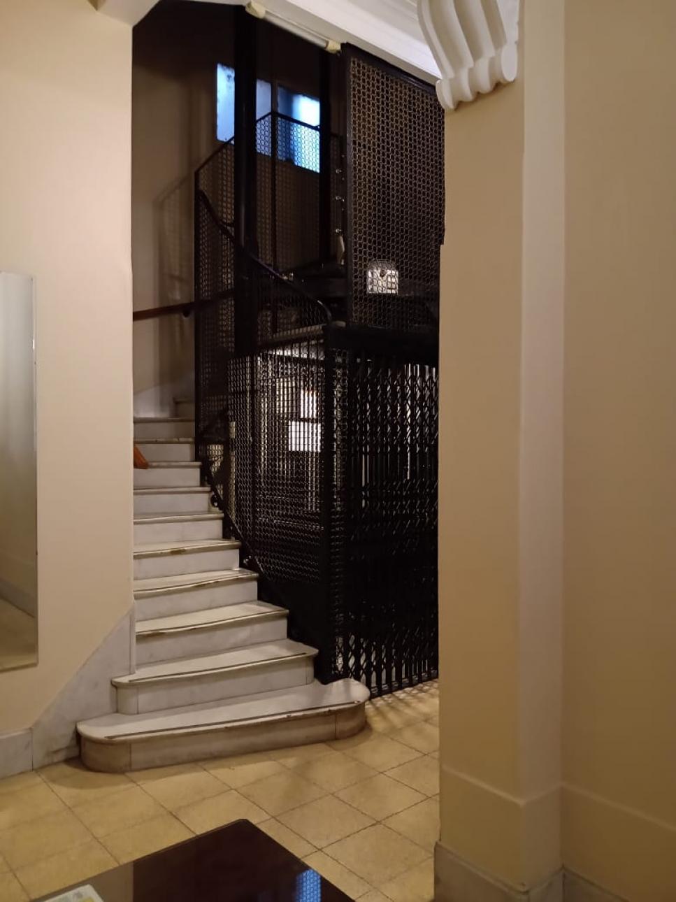 VENTA DE DEPARTAMENTO EN BARRIO CENTRO (Código: 335)