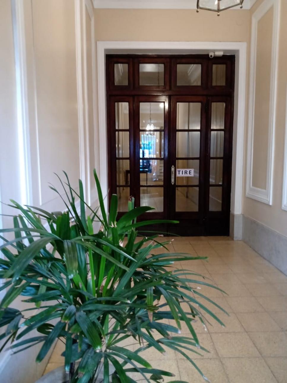 VENTA DE DEPARTAMENTO EN BARRIO CENTRO (Código: 335)