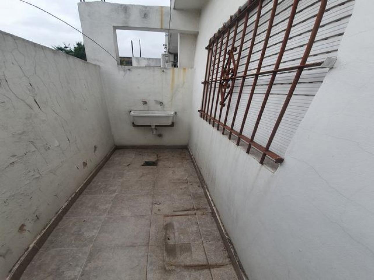 DEPARTAMENTO 2 AMB C/PATIO VILLA BOSCH sin expensas