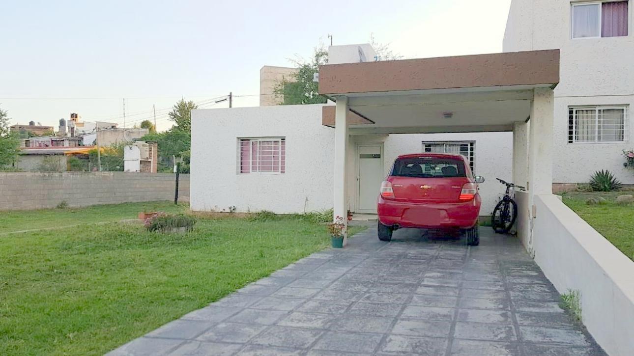 CASA EN ALQUILER EN HOUSING LOS ALGARROBOS VILLA ALLENDE