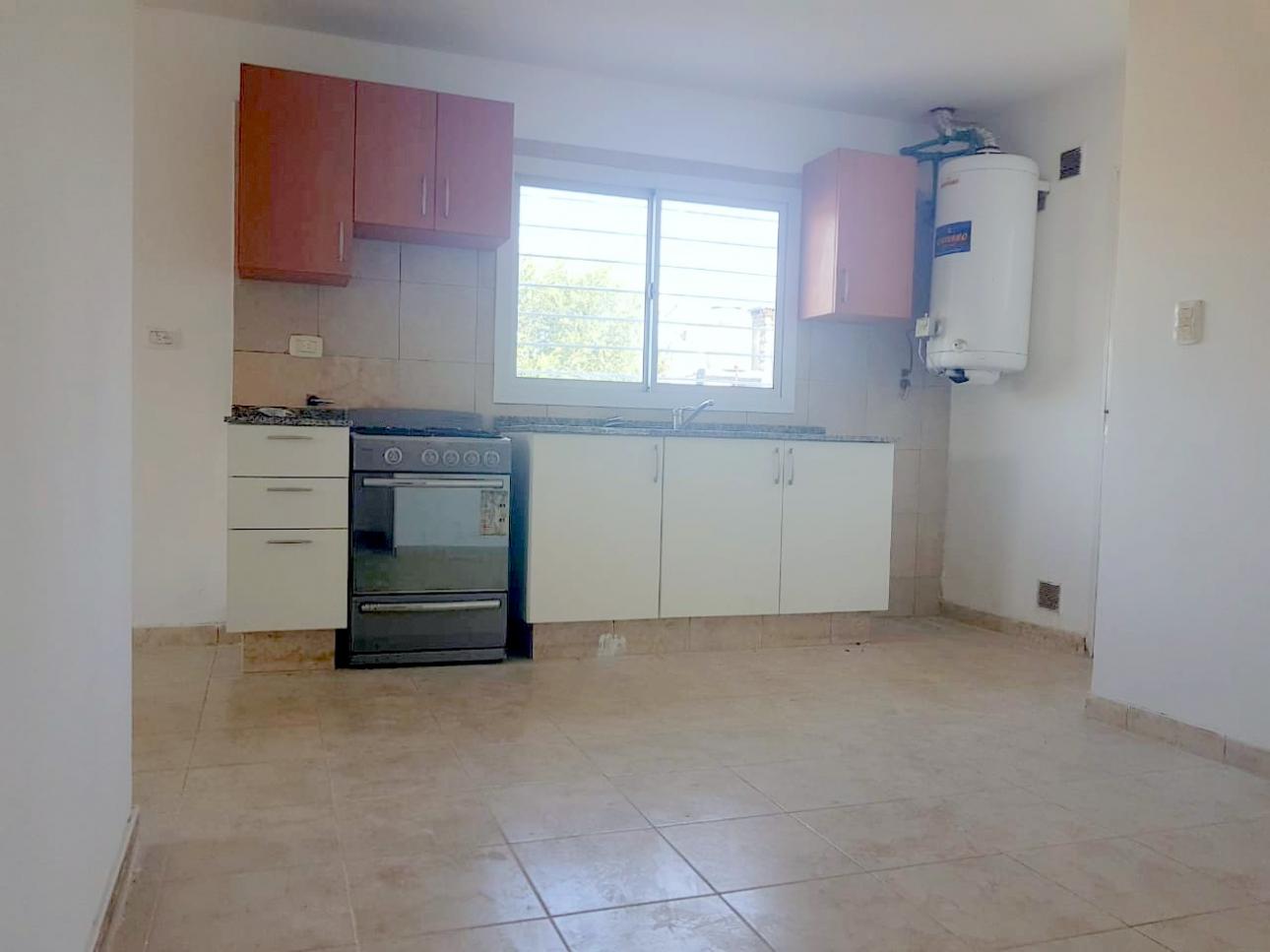 CASA EN ALQUILER EN HOUSING LOS ALGARROBOS VILLA ALLENDE