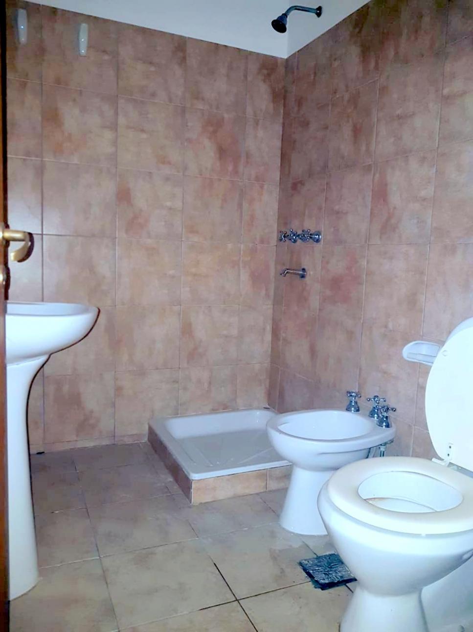 CASA EN ALQUILER EN HOUSING LOS ALGARROBOS VILLA ALLENDE