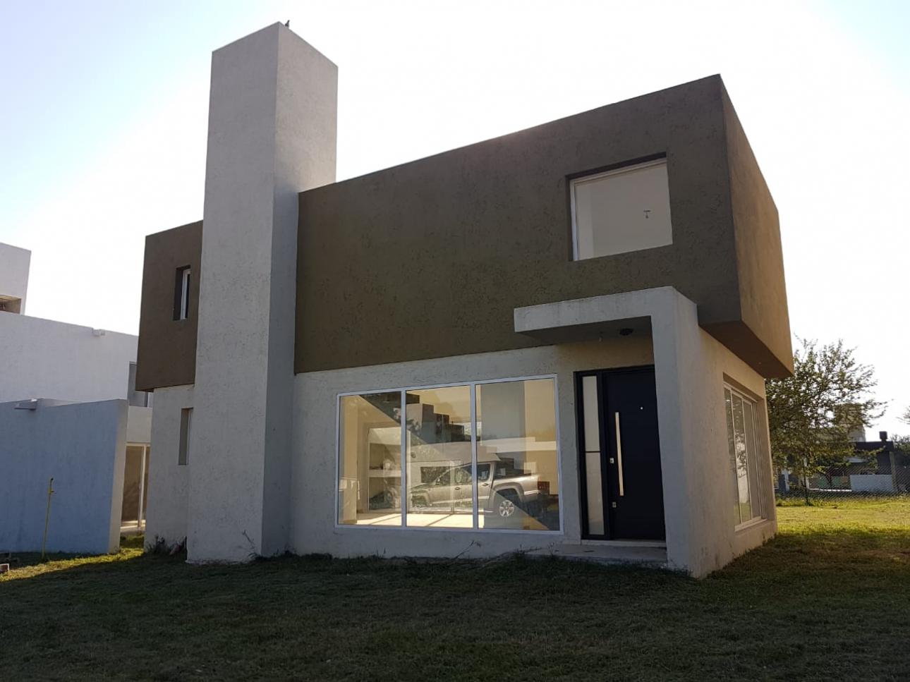 CASA A ESTRENAR EN VILLA CATALINA. RIO CEBALLOS