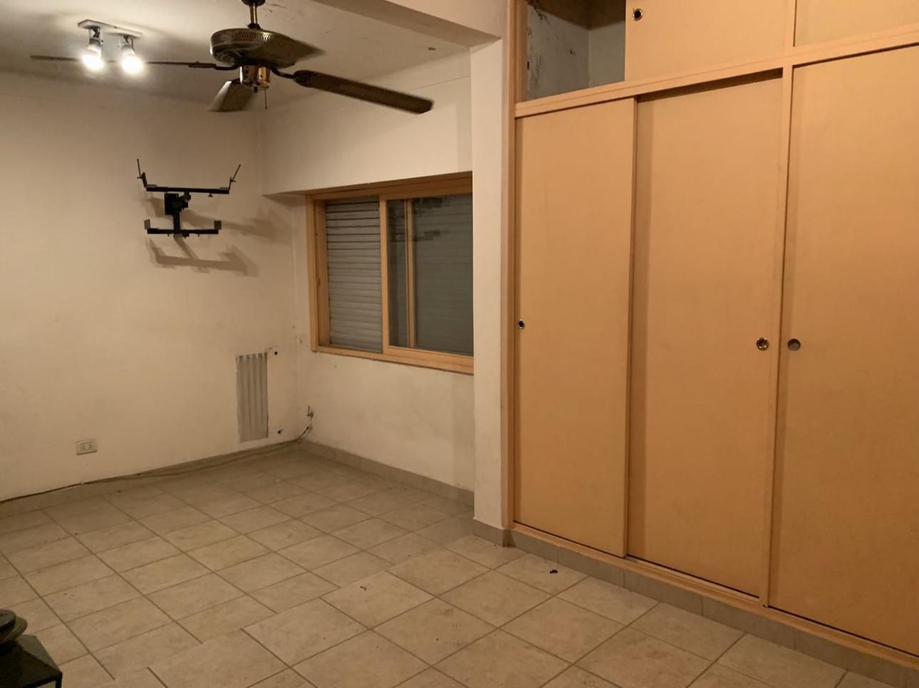 San Martin Ctro. Casa Ideal Dos familias con cocheras.