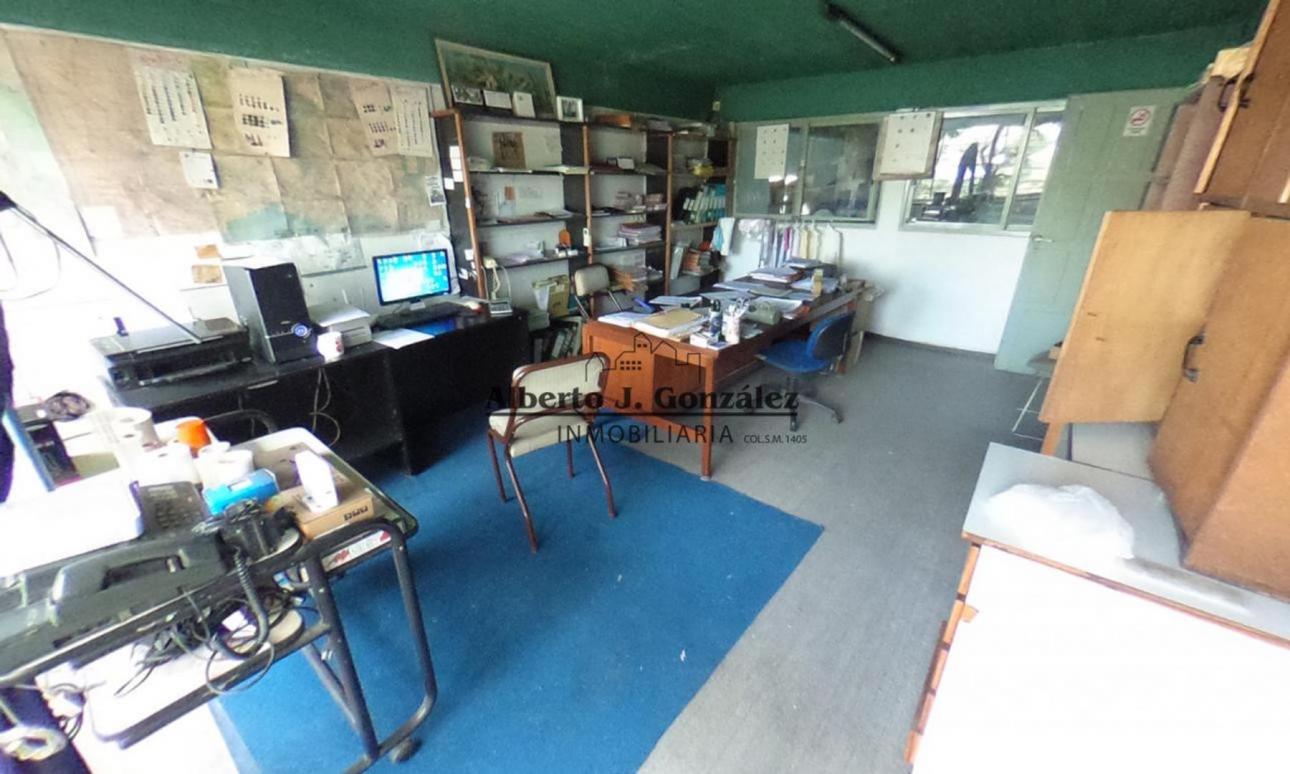 Galpon en Villa Ballester con oficinas