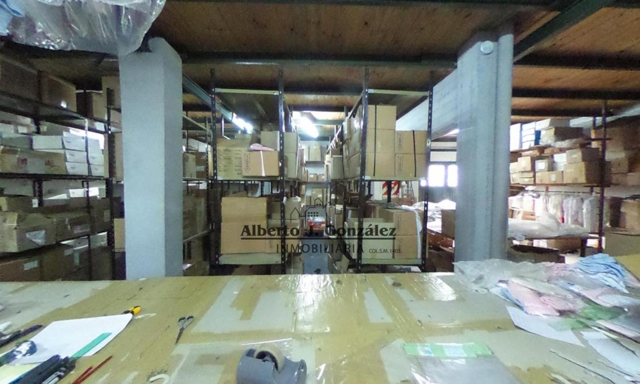 Galpon en Villa Ballester con oficinas