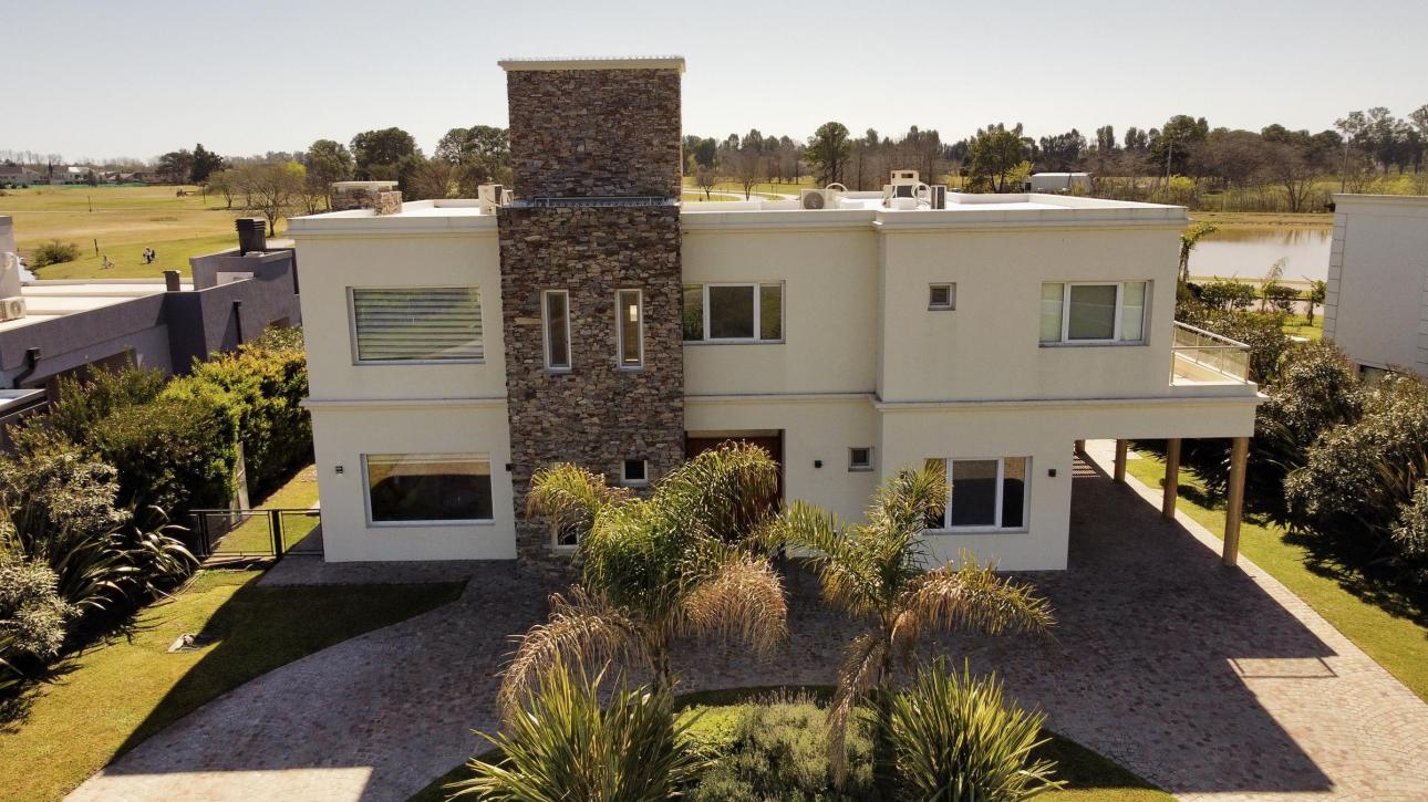 HSM, casa de 4 dorm con vistas