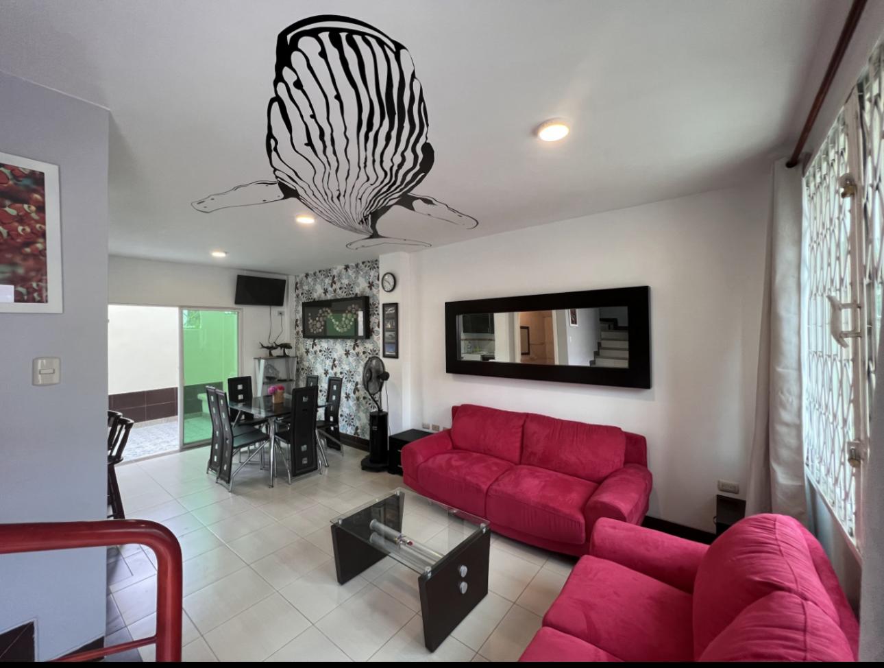Casa Playera en Conjunto Residencial en Salinas de Oportunid