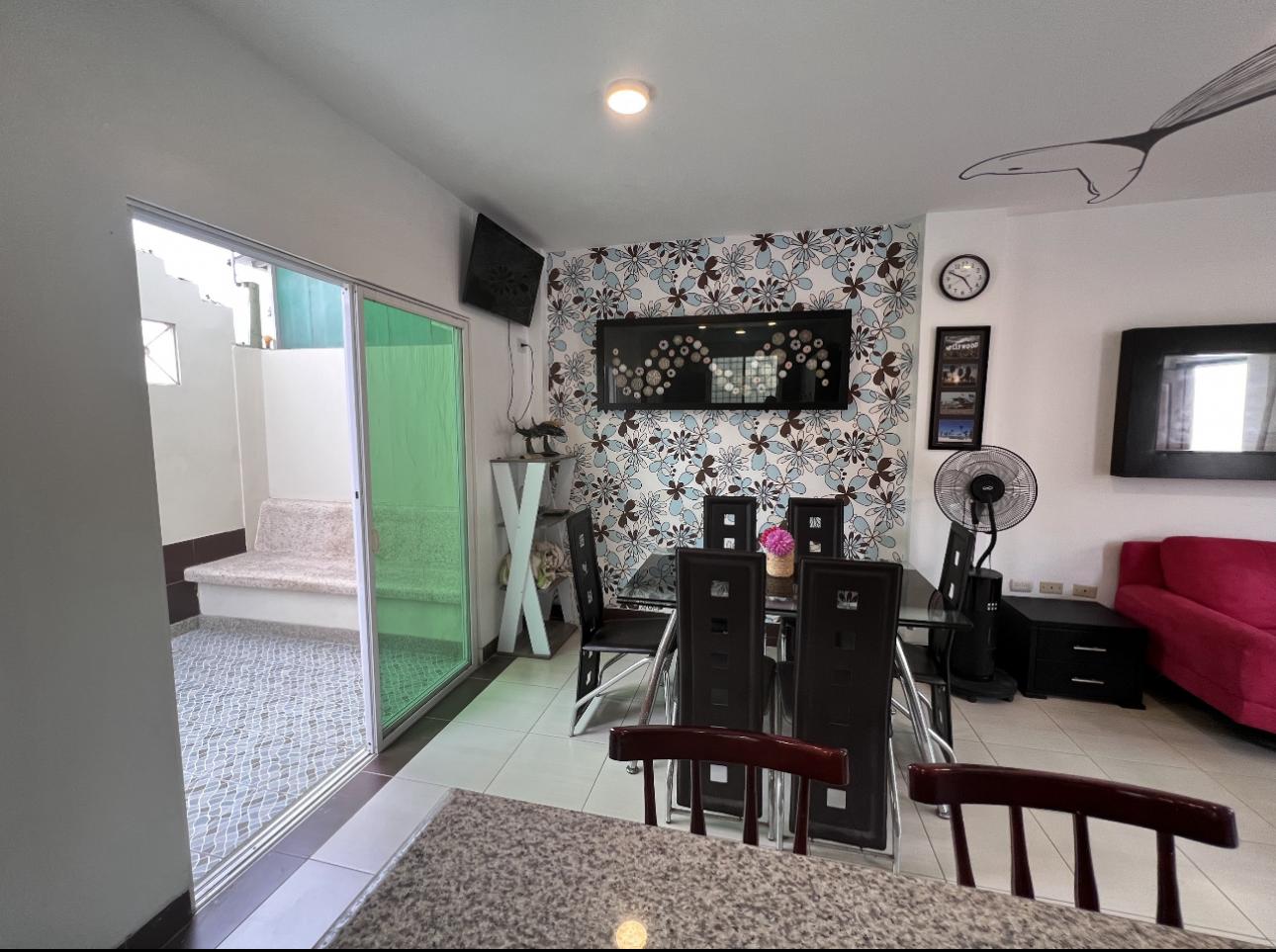 Casa Playera en Conjunto Residencial en Salinas de Oportunid