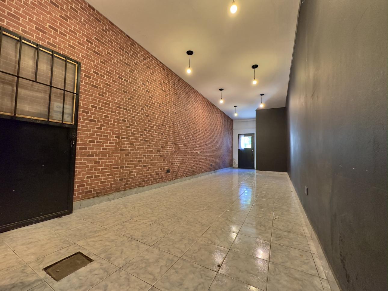 Local comercial de 30 metros