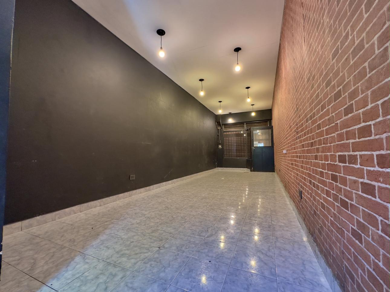 Local comercial de 30 metros