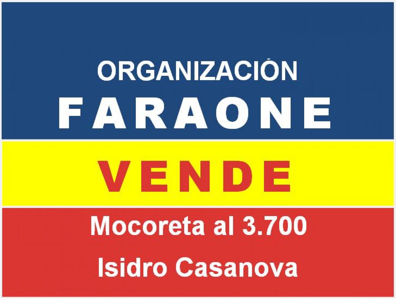 CASA CON DOS LOCALES EN VENTA - CALLE MOCORETA AL 3.700 I.C