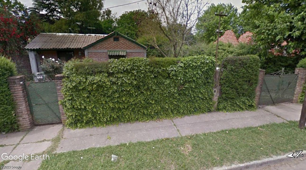 Casa con amplio parque sobre Obligado 640, Glew