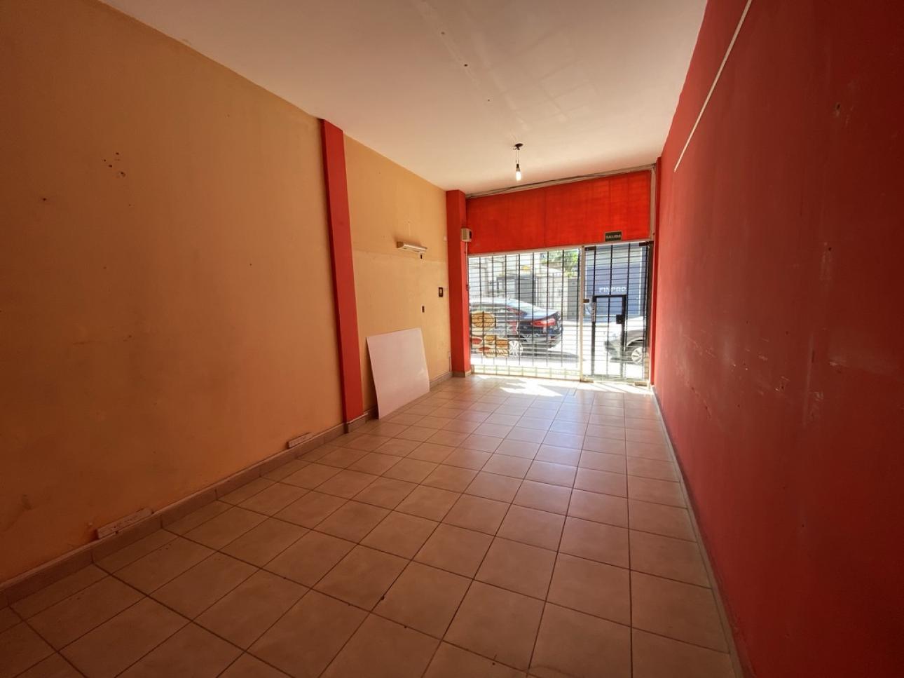 Local comercial de 25 metros