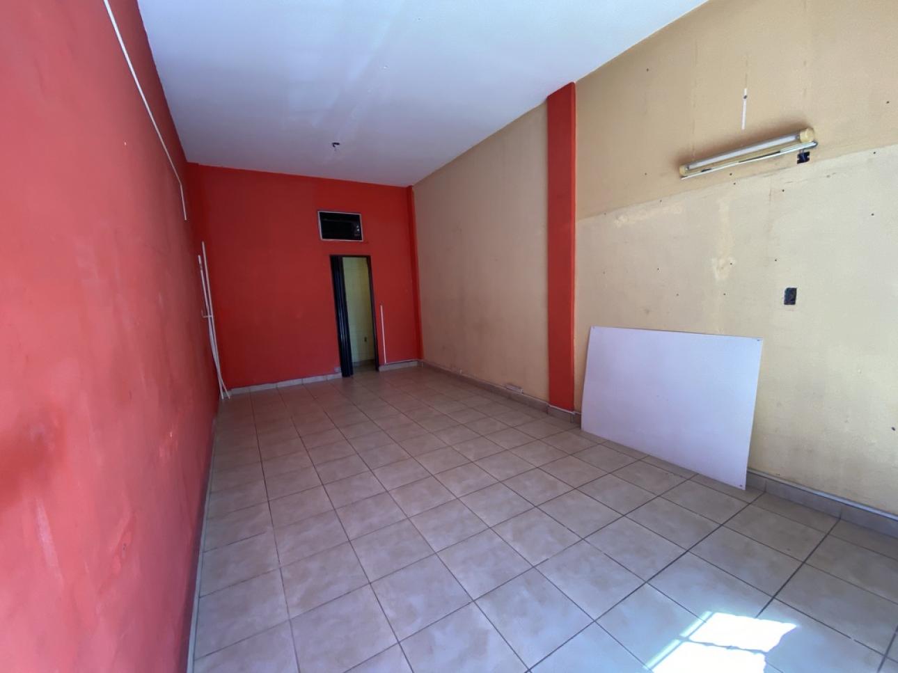 Local comercial de 25 metros