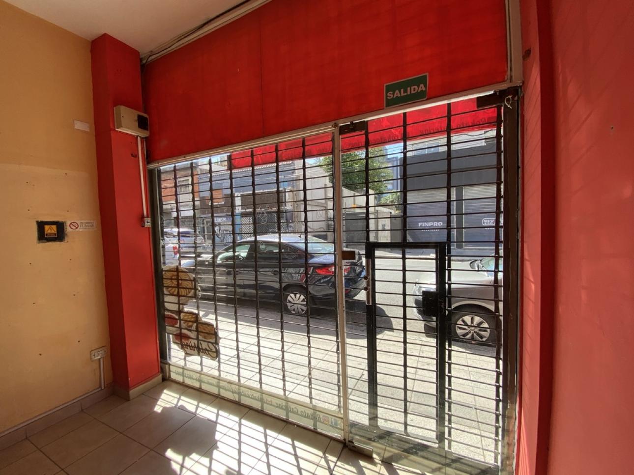 Local comercial de 25 metros
