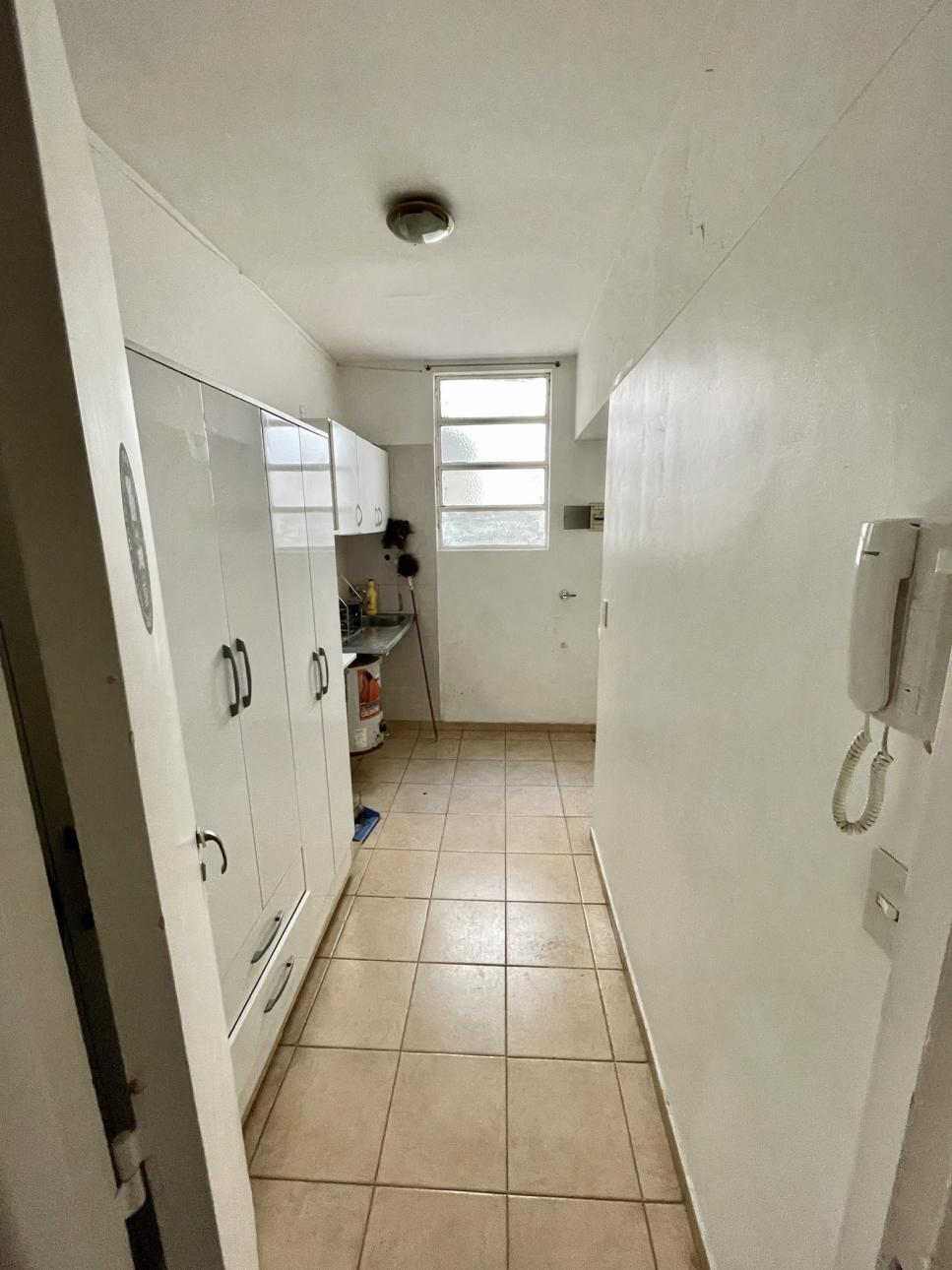 Oficina en PH 3 Ambientes en Planta Baja al Frente con Patio