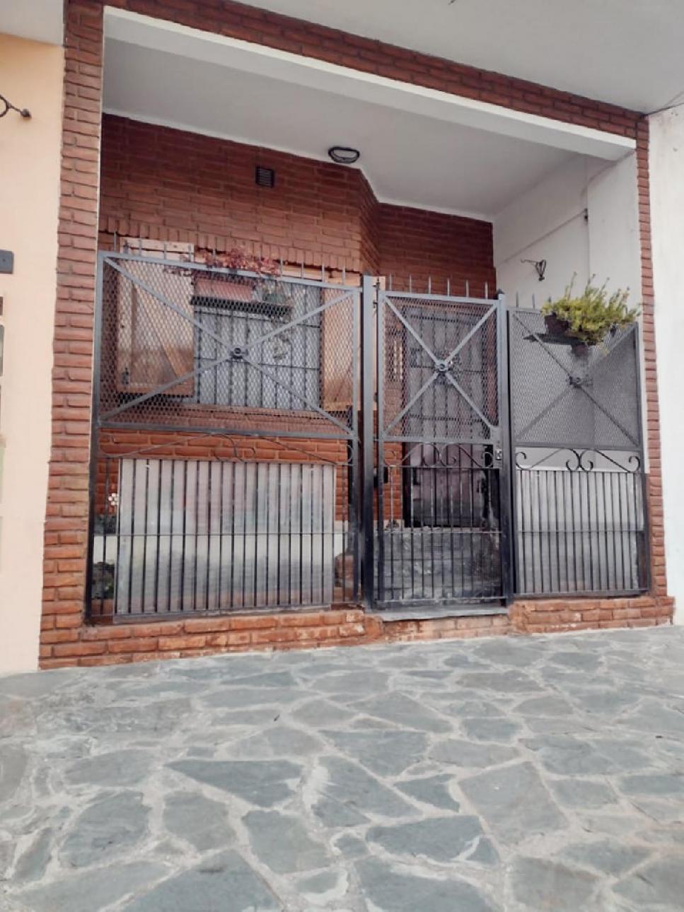 DEPARTAMENTO 2 AMBINTES A FRENTE MAR DEL TUYU