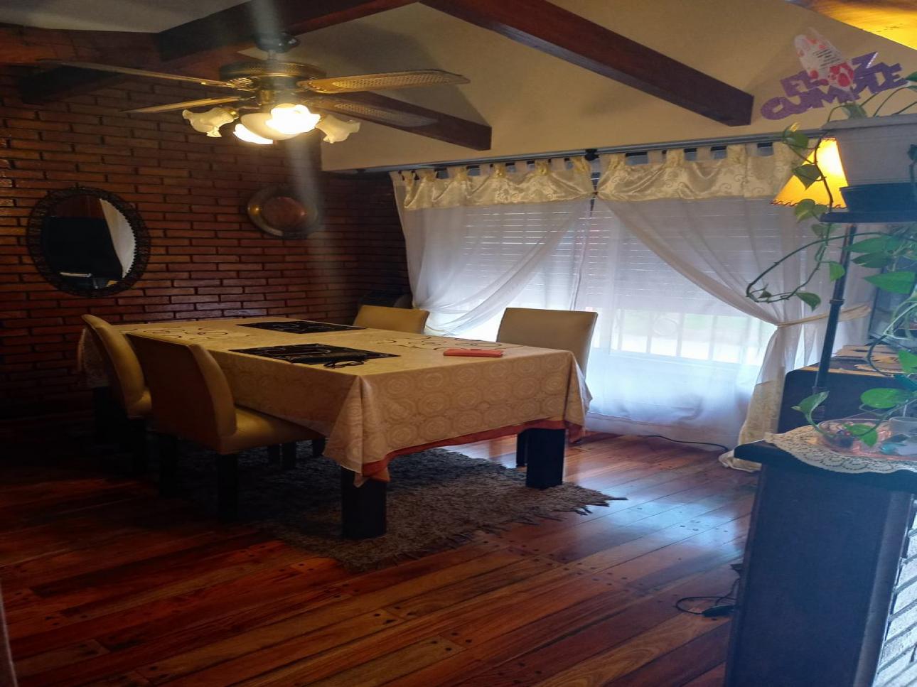 Casa de cuatro ambientes en venta en el Palomar