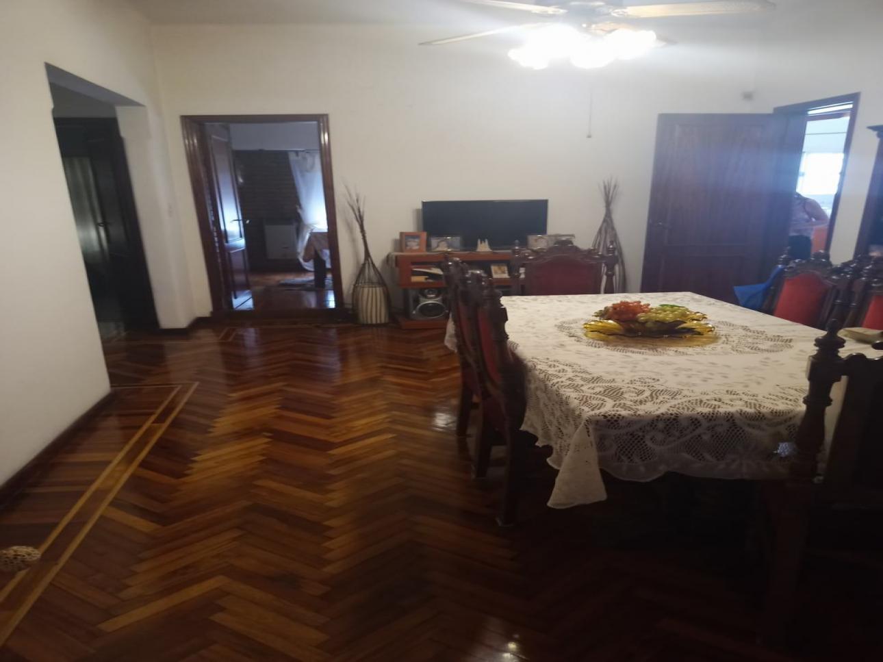 Casa de cuatro ambientes en venta en el Palomar