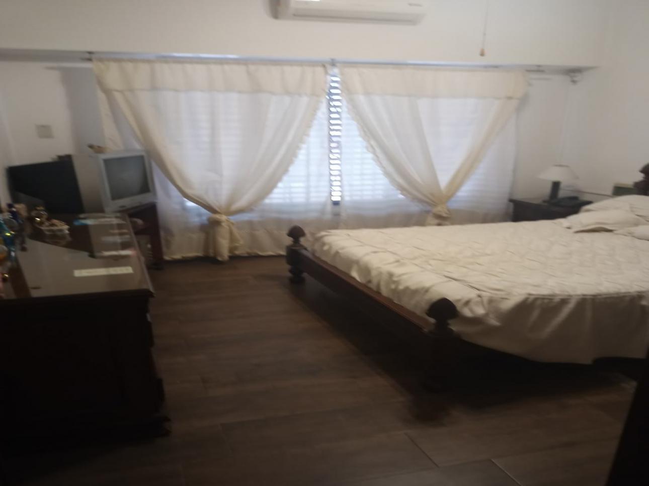 Casa de cuatro ambientes en venta en el Palomar