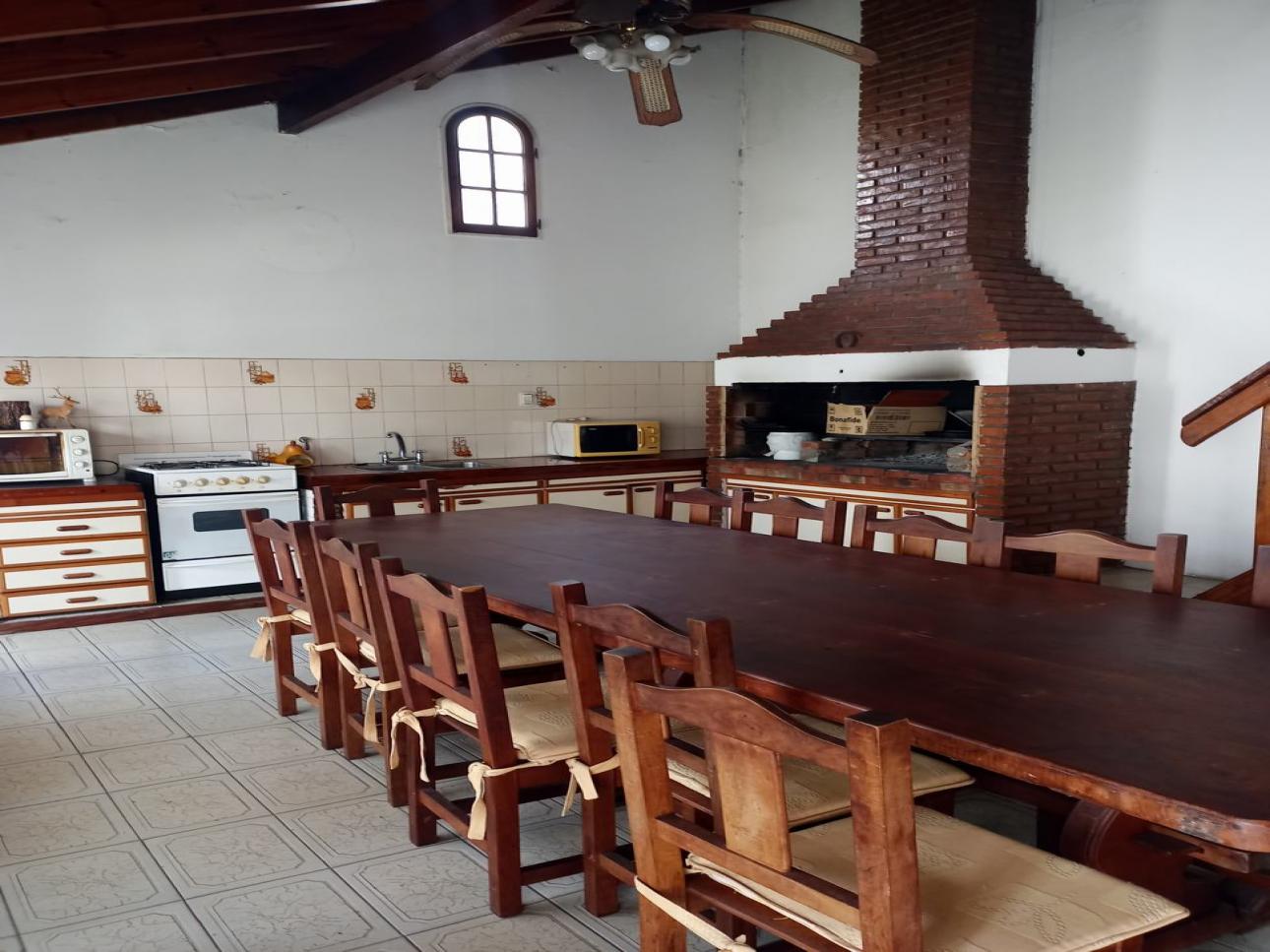 Casa de cuatro ambientes en venta en el Palomar