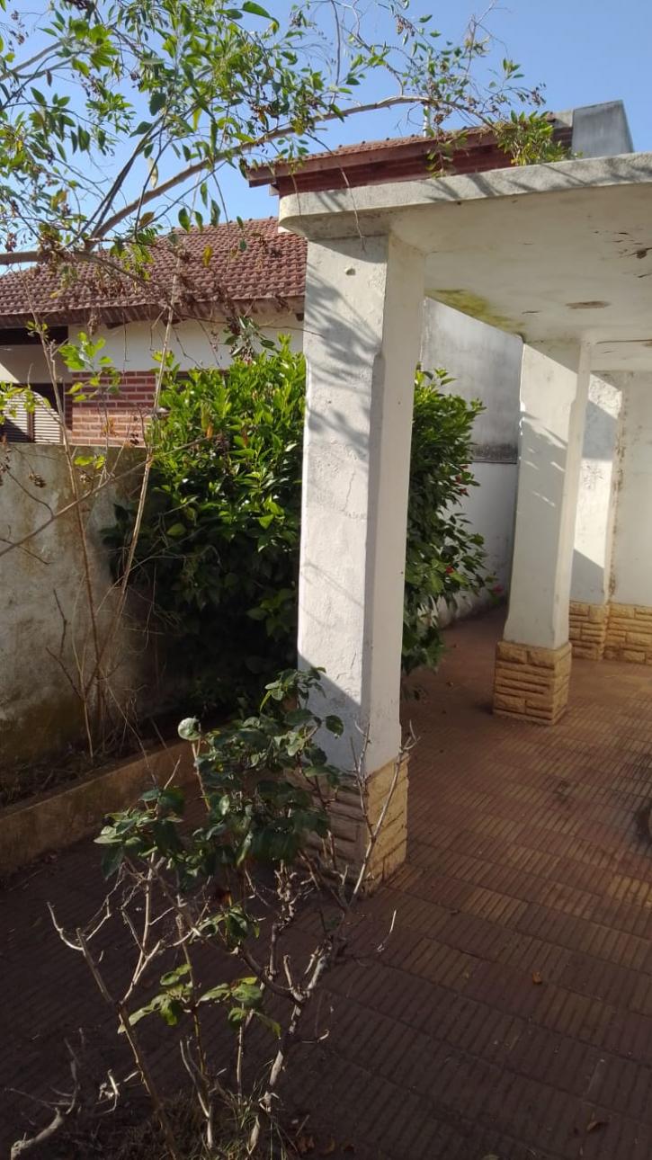 VENTA - CASA A REFACCIONAR EN LA CIUDAD DE CASTELLI