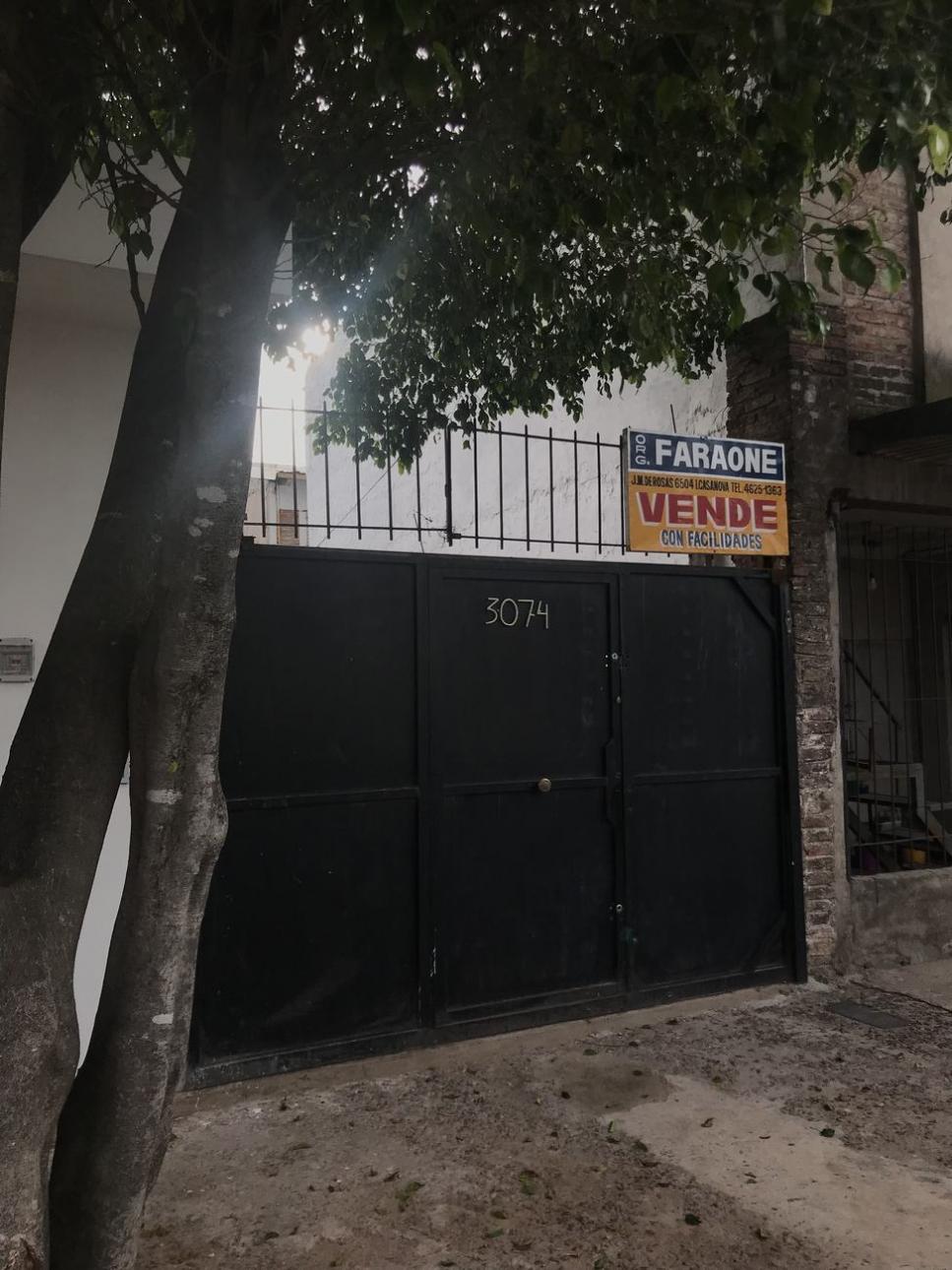 CASA TIPO DEPTO AL FRENTE.- CALLE ALBARELLOS AL 3000 I.C