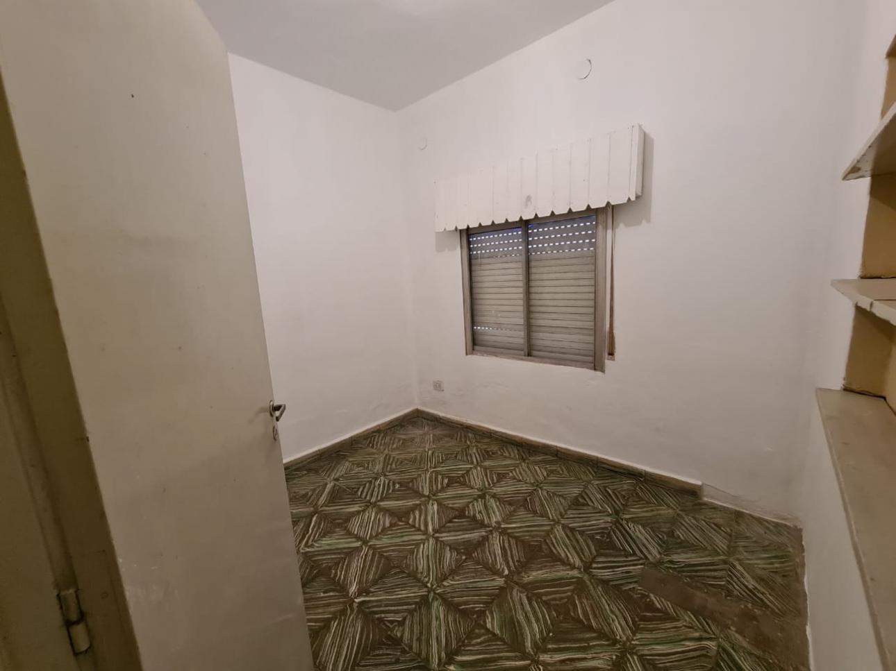 Casa y Depto sobre Sinclair, a metros de Av. Yrigoyen, Glew