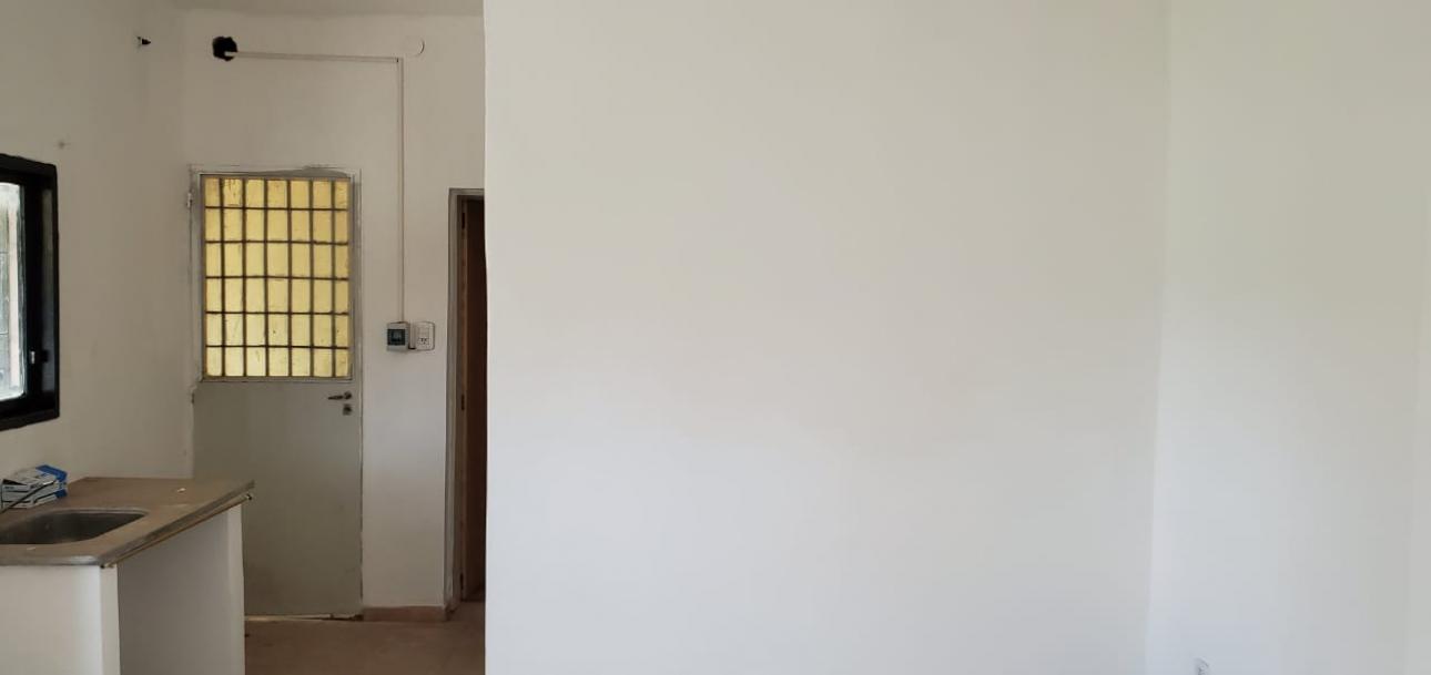 Casa y Depto sobre Sinclair, a metros de Av. Yrigoyen, Glew