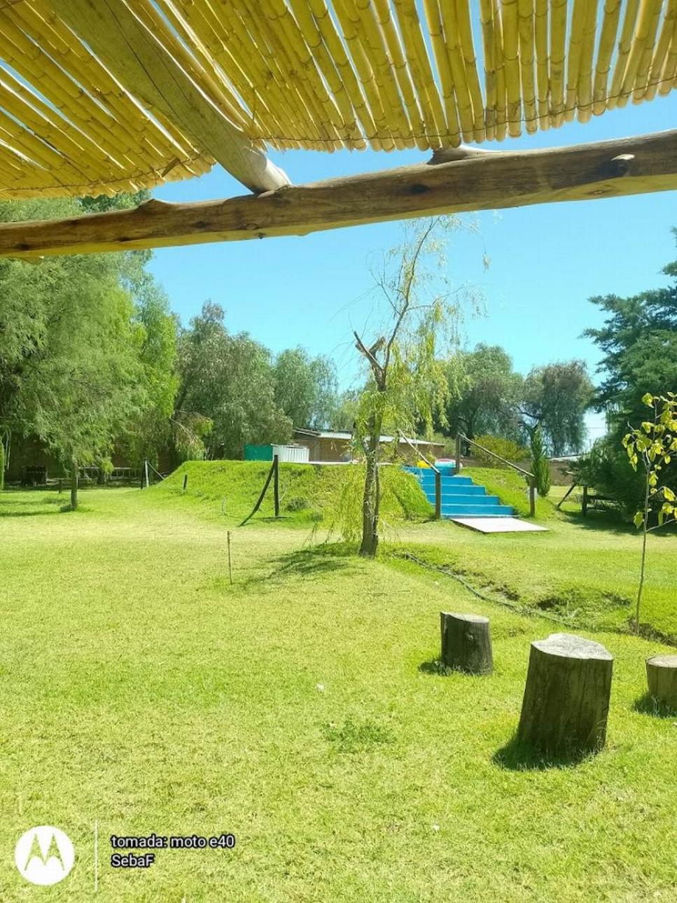 HERMOSO COMPLEJO DE 22.000 METROS CON CINCO CABAÑAS