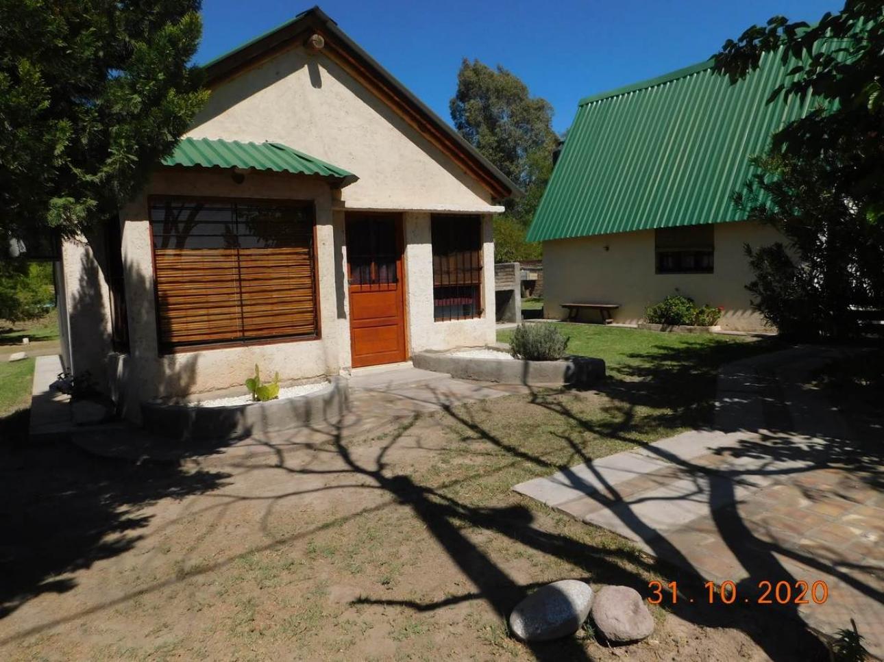 HERMOSO COMPLEJO DE 22.000 METROS CON CINCO CABAÑAS