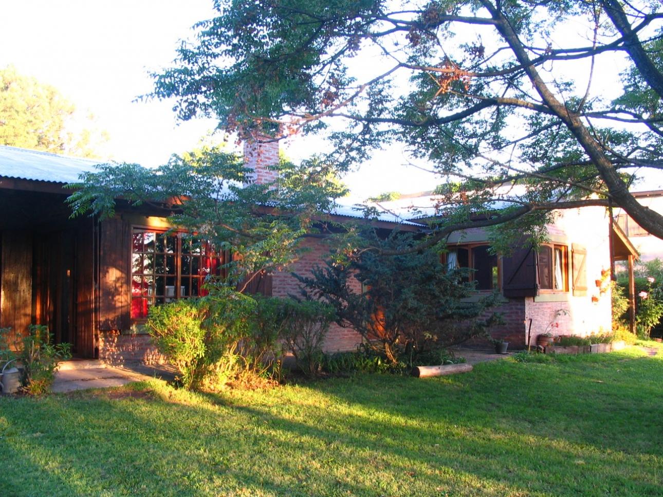 EXCELENTE CHALET EN LOS CARDALES