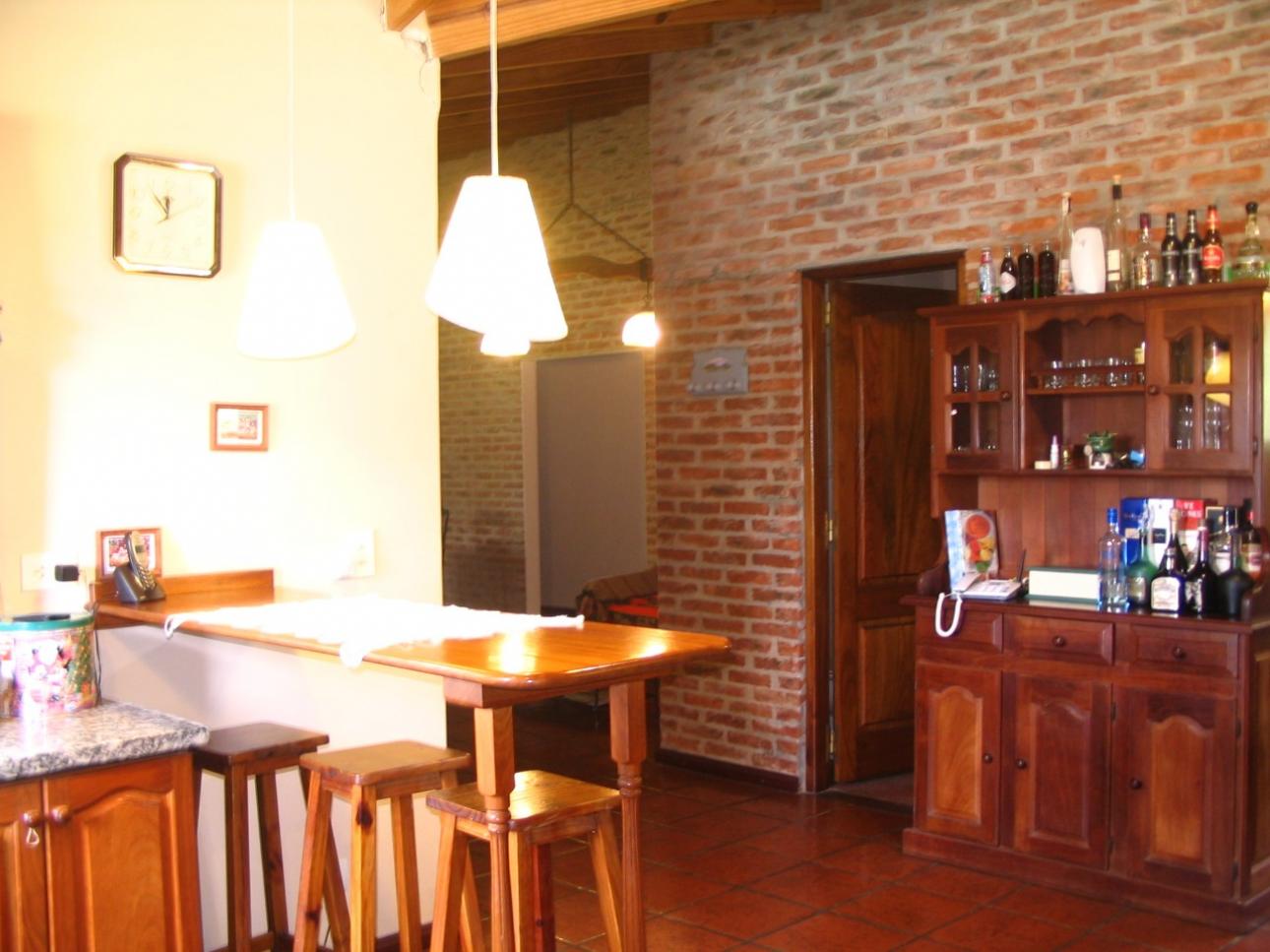 EXCELENTE CHALET EN LOS CARDALES