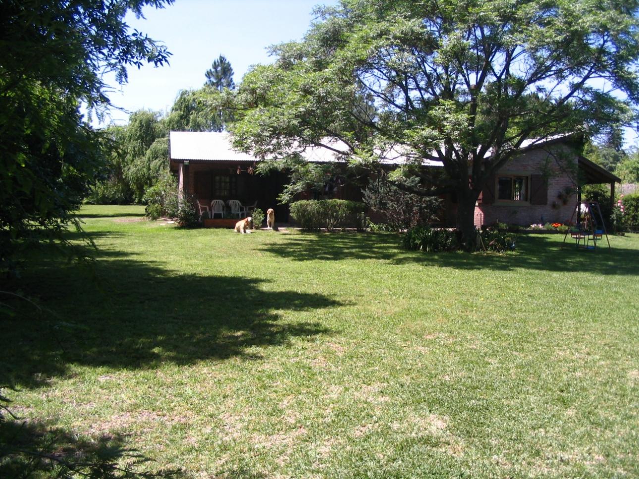 EXCELENTE CHALET EN LOS CARDALES