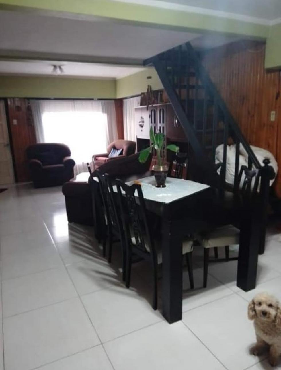 imponente propiedad en Necochea ideal 2 o 3 familias