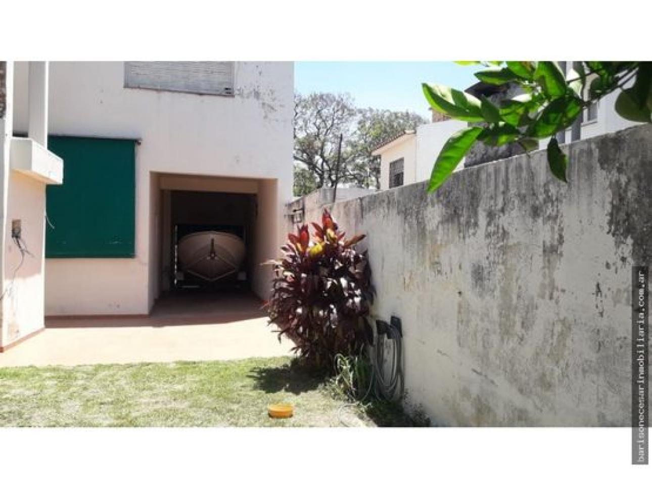 Casa Barrio Junios