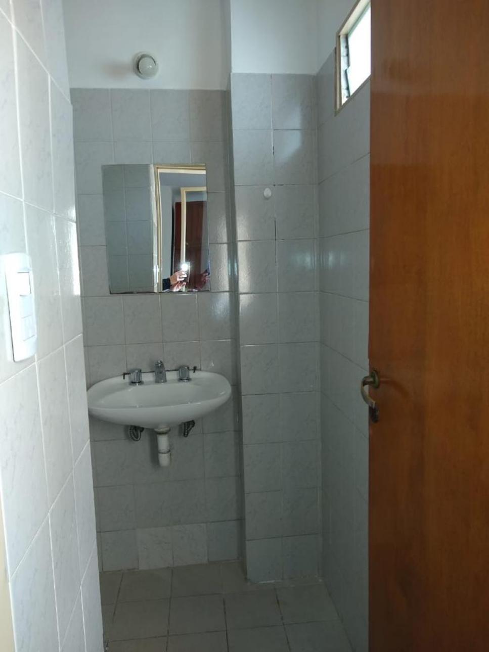 MONOBLOCK 13 DEPARTAMENTO, 1 LOCAL