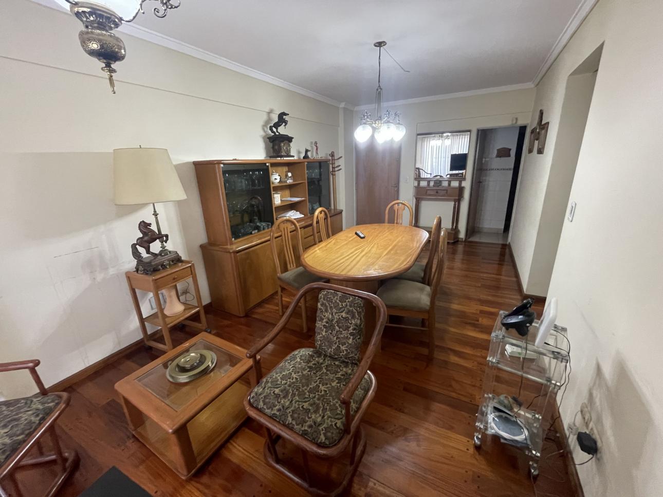 VENTA EXCELENTE AMPLIO DEPTO 3 AMBIENTES