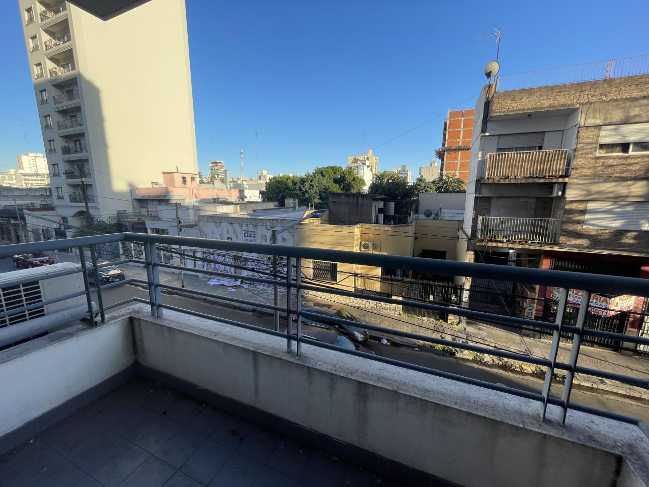 VENTA EXCELENTE AMPLIO DEPTO 3 AMBIENTES