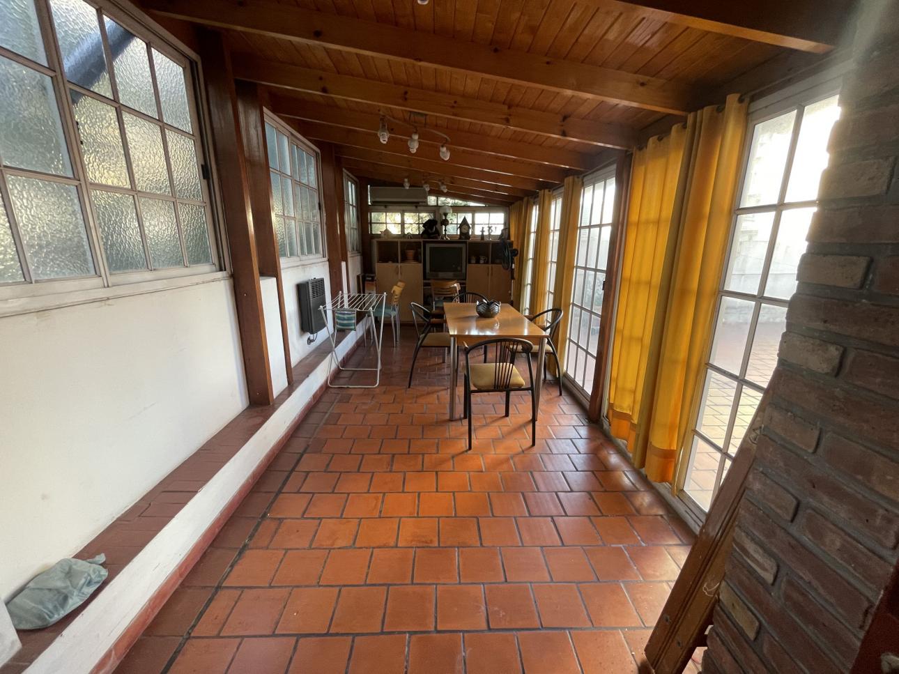 VENTA EXCELENTE AMPLIO DEPTO 3 AMBIENTES