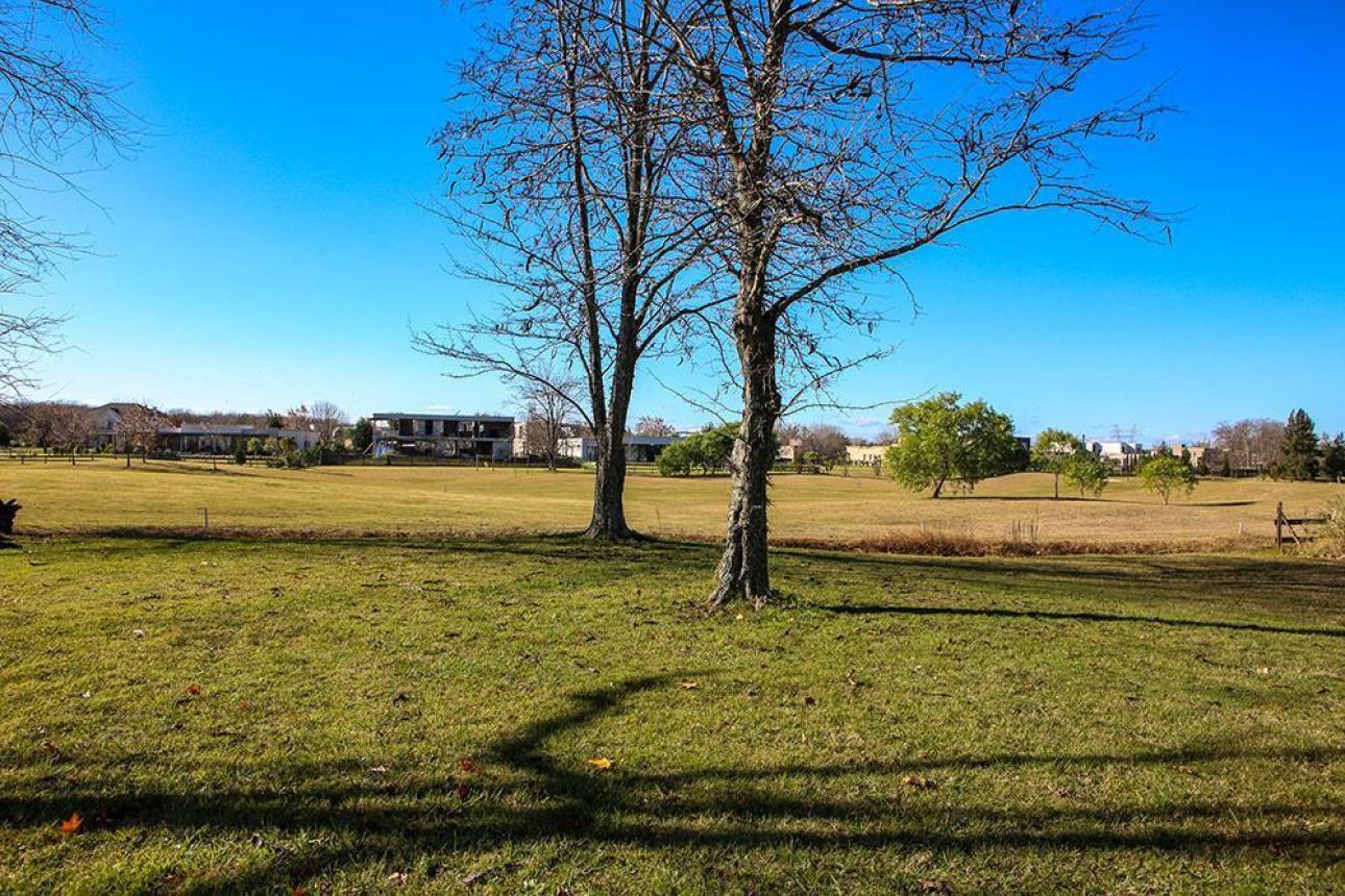 TERRENO EN ESTANCIAS DEL PILAR