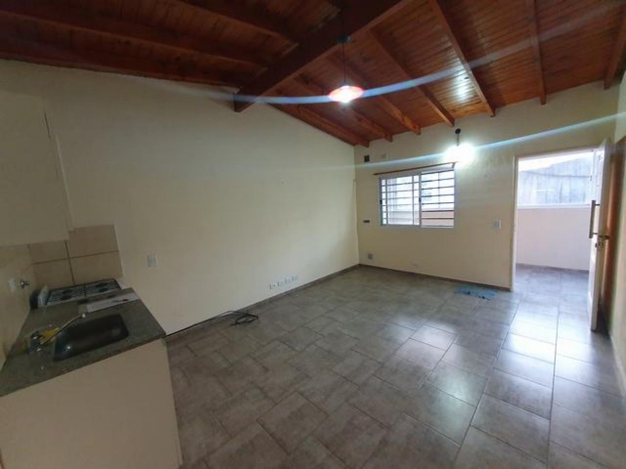 DEPARTAMENTO 2 AMB CON BALCON  LOMA HERMOSA