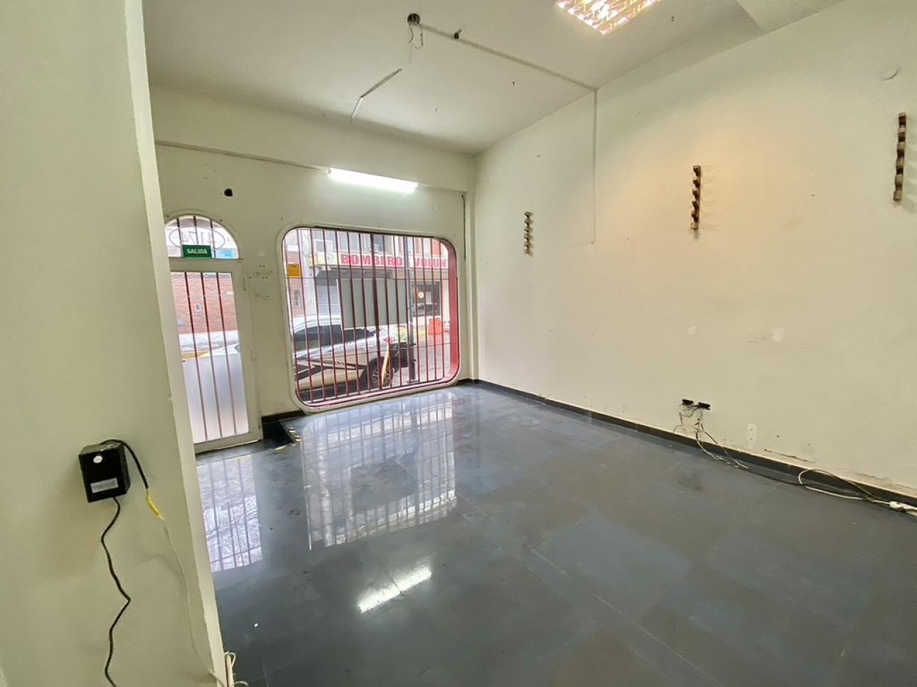 Local comercial de 25 metros