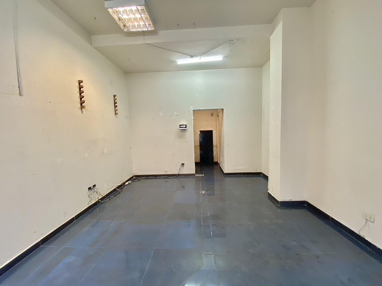 Local comercial de 25 metros