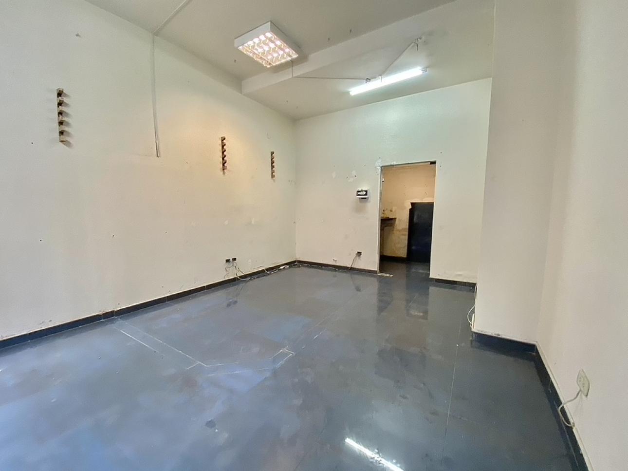 Local comercial de 25 metros