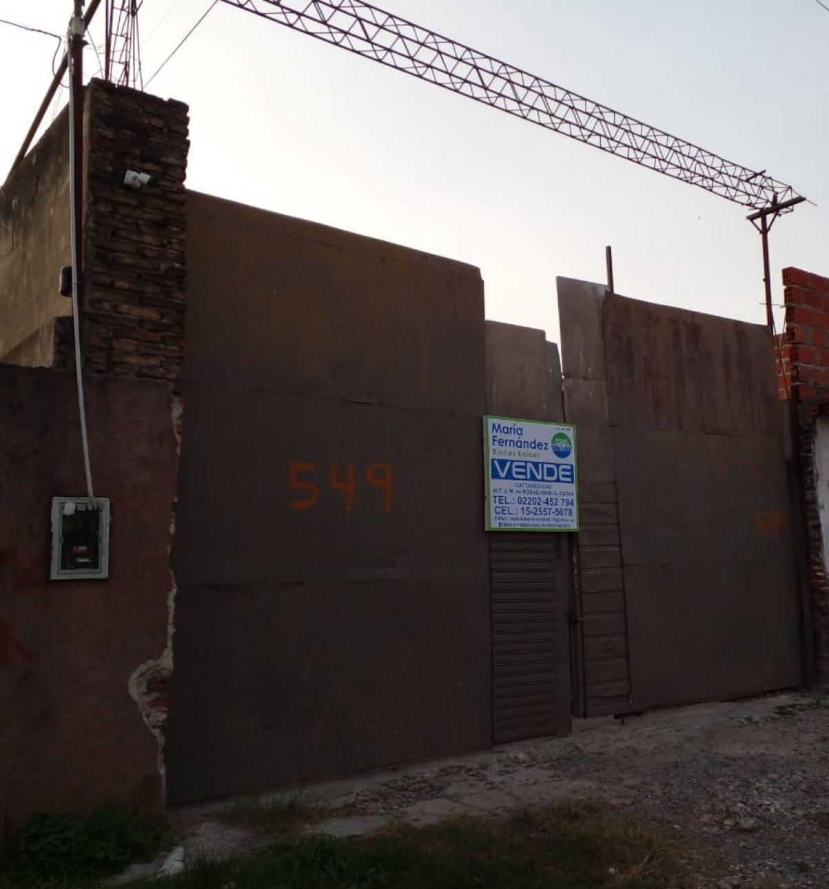 Galpón con casa y Altillo en venta G. Catan