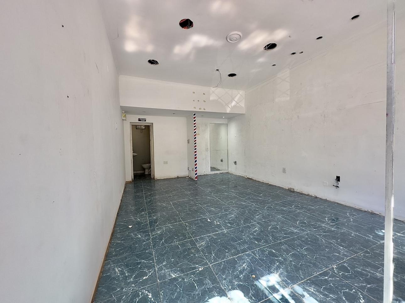 Local comercial de 25 metros